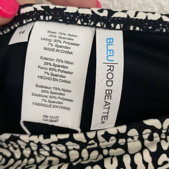 NWT- Bleu by Rod Beattie-Let's Get Loud Tie Side Bikini bottoms - Size 14 - Picture 8 of 9